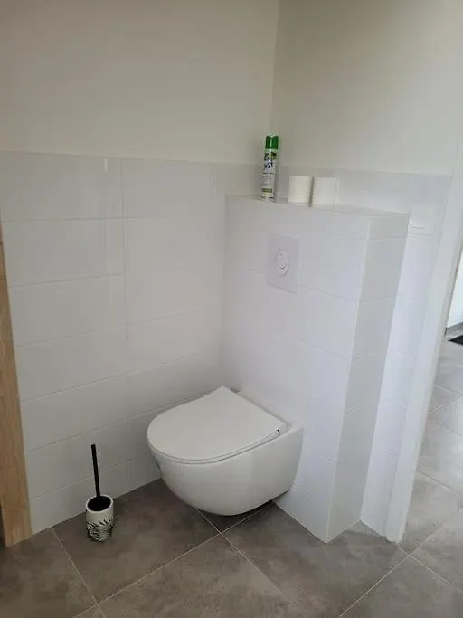 Holiday home Maison Familiale Proche Plages Avec Jacuzzi Treflez